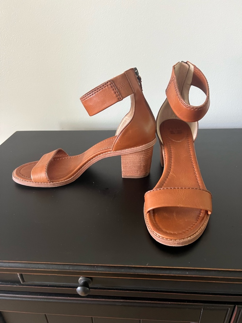 Frye Cognac Leather Ankle-Strap Block Heel Sandals Brielle Size 9.5